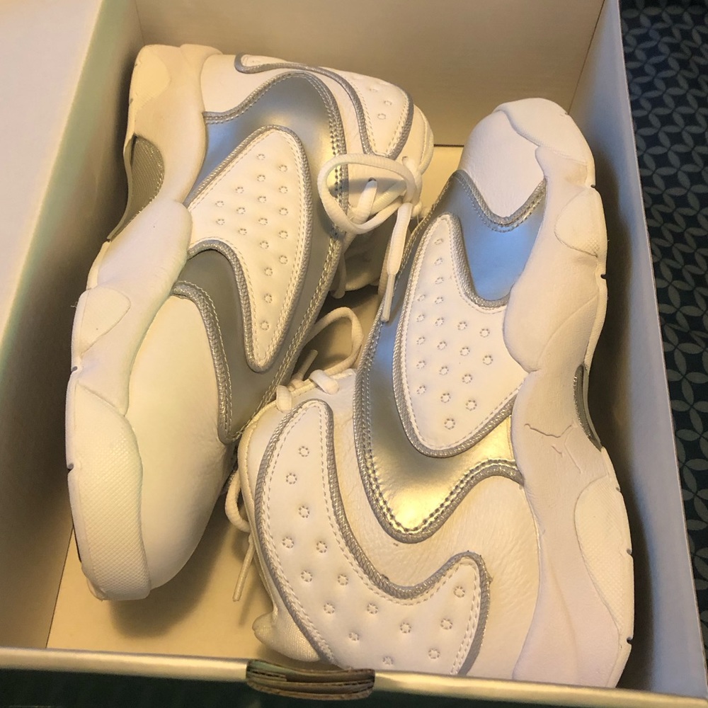 Woman’s Air Jordan OG
Women’s 8.5